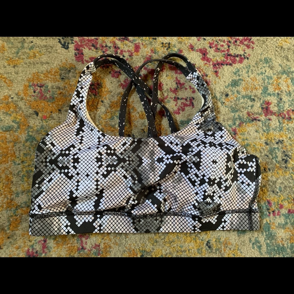 Lululemon Athletica sports bra